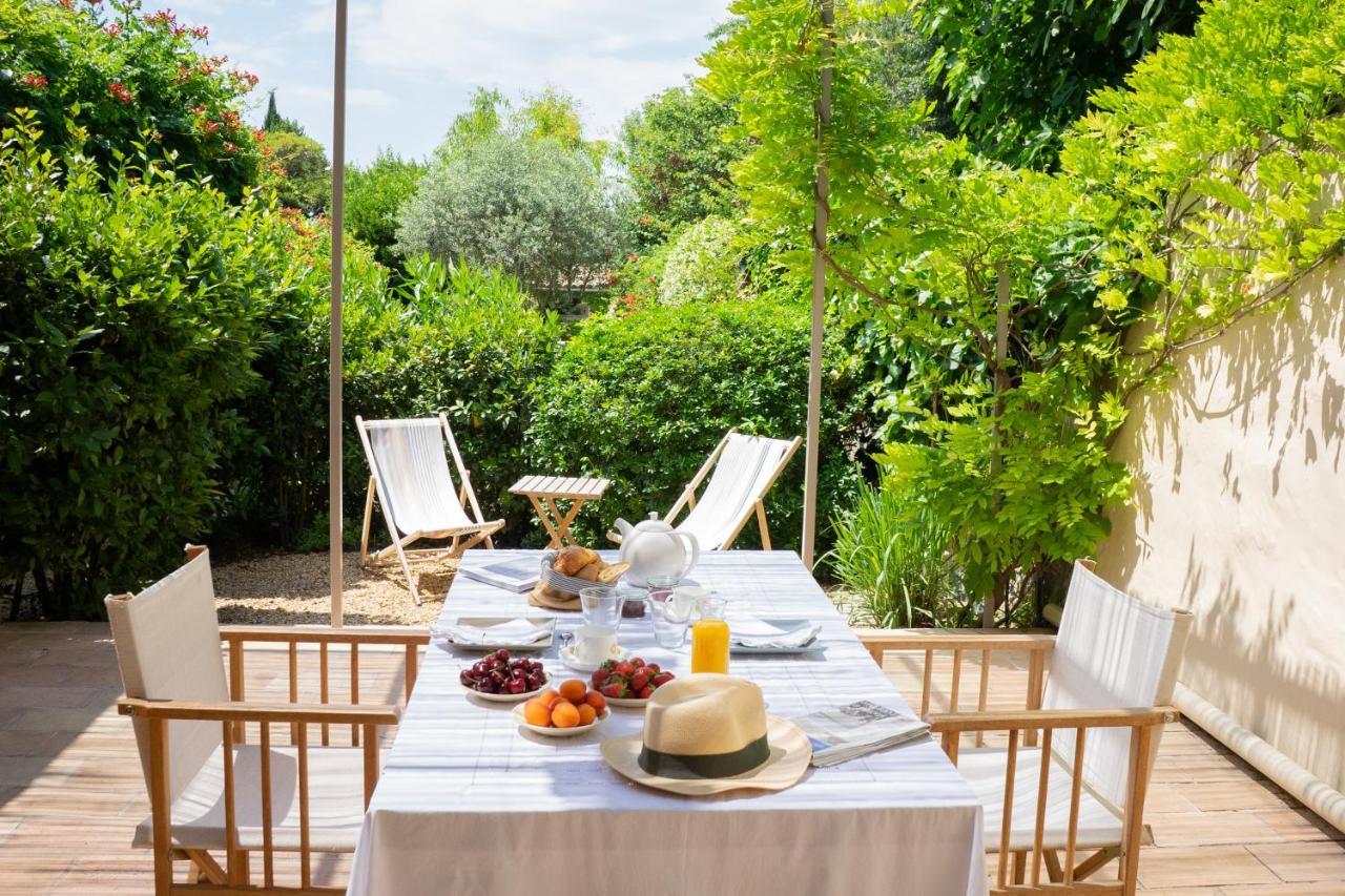 Les Canisses, Magnifique Appartement Avec Terrasse Au Coeur D'于泽斯 外观 照片